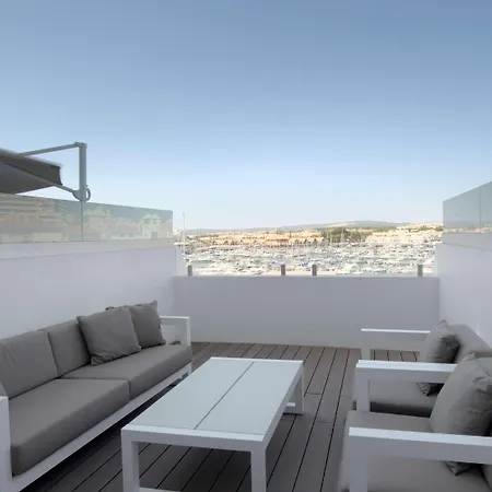 Tivoli Marina Hotel