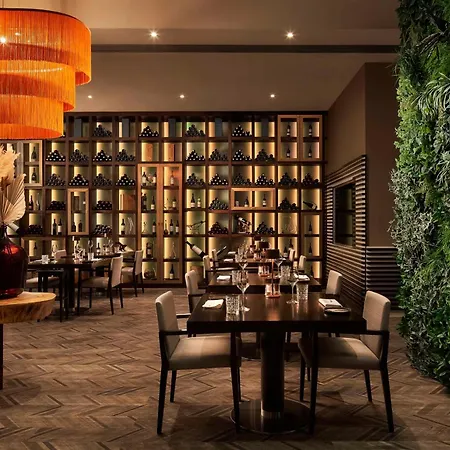 Hotel Tivoli Marina 5*
