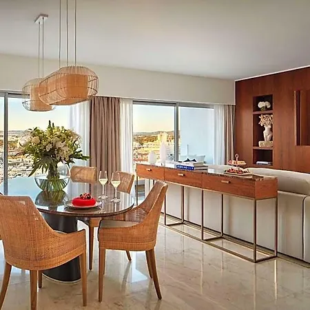 Tivoli Marina מלון