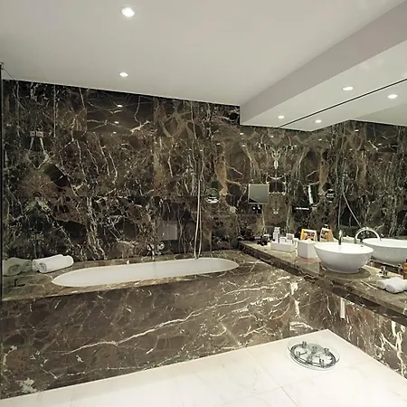 Tivoli Marina Hotel 5*