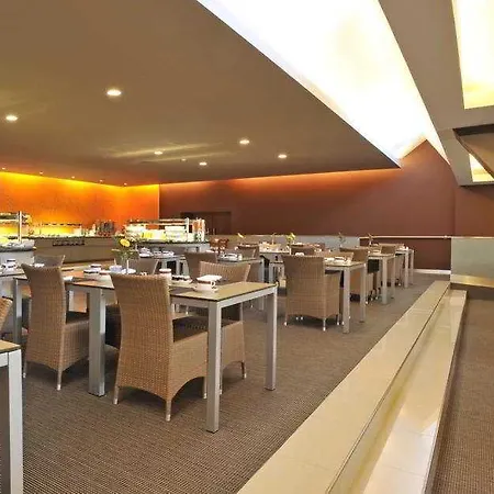 Hotel Tivoli Marina 5*